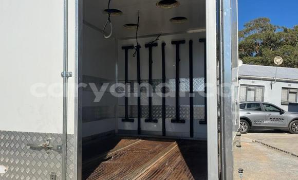 Nunua Ilio tumika Toyota Dyna Nyeupe Lori ndani ya Solwezi nchini Kaskazini-Magharibi Nunua Ilio tumika Toyota Dyna Nyeupe Lori ndani ya Solwezi nchini Kaskazini-Magharibi