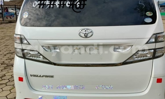 Buy Used Toyota Vellfire White Car in Lusaka in Zambia Buy Used Toyota Vellfire White Car in Lusaka in Zambia