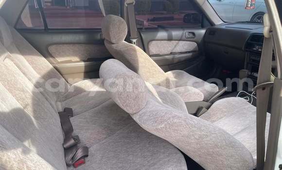 Acheter Occasion Voiture Toyota Corolla Blanc à Kitwe, Zambie Acheter Occasion Voiture Toyota Corolla Blanc à Kitwe, Zambie