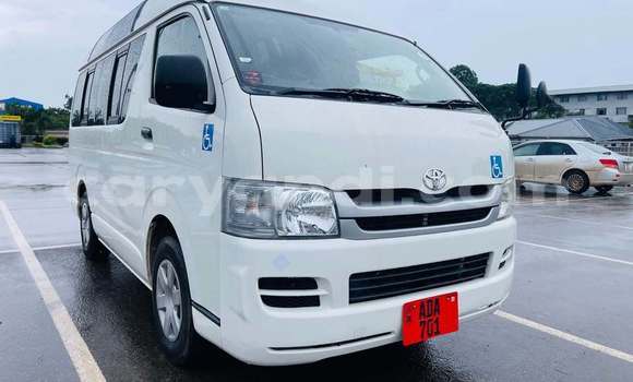 Acheter Occasion Voiture Toyota Hiace Blanc à Kitwe, Zambie Acheter Occasion Voiture Toyota Hiace Blanc à Kitwe, Zambie