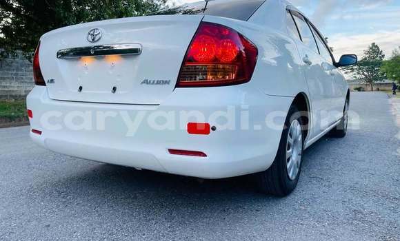 Acheter Occasion Voiture Toyota Allion Blanc à Kitwe, Zambie Acheter Occasion Voiture Toyota Allion Blanc à Kitwe, Zambie