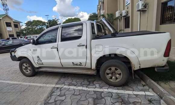Acheter Occasion Voiture Toyota Hilux Blanc à Kitwe, Zambie Acheter Occasion Voiture Toyota Hilux Blanc à Kitwe, Zambie