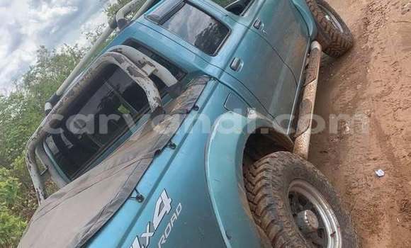 Acheter Occasion Voiture Nissan Hardbody Bleu à Kitwe, Zambie Acheter Occasion Voiture Nissan Hardbody Bleu à Kitwe, Zambie
