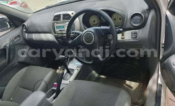 Acheter Occasion Voiture Toyota RAV4 Blanc à Kitwe, Zambie Acheter Occasion Voiture Toyota RAV4 Blanc à Kitwe, Zambie