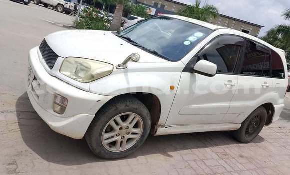 Acheter Occasion Voiture Toyota RAV4 Blanc à Kitwe, Zambie Acheter Occasion Voiture Toyota RAV4 Blanc à Kitwe, Zambie