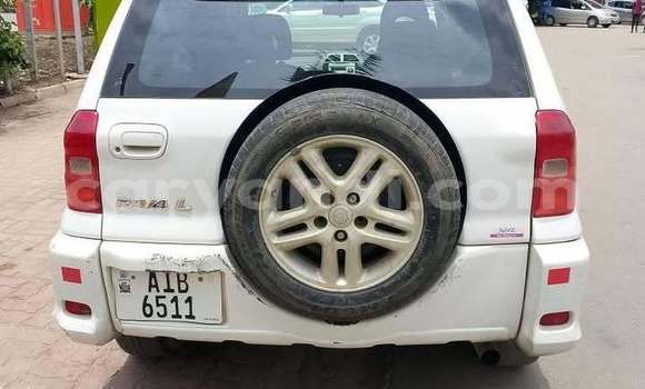 Acheter Occasion Voiture Toyota RAV4 Blanc à Kitwe, Zambie Acheter Occasion Voiture Toyota RAV4 Blanc à Kitwe, Zambie