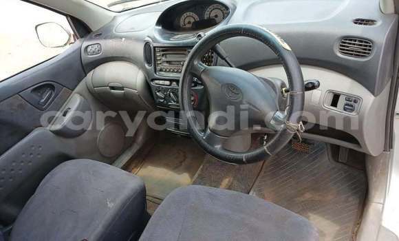 Acheter Occasion Voiture Toyota FunCargo Autre à Kitwe, Zambie Acheter Occasion Voiture Toyota FunCargo Autre à Kitwe, Zambie