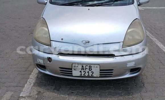 Acheter Occasion Voiture Toyota FunCargo Autre à Kitwe, Zambie Acheter Occasion Voiture Toyota FunCargo Autre à Kitwe, Zambie