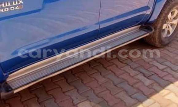 Acheter Occasion Voiture Toyota Hilux Bleu à Kitwe, Zambie Acheter Occasion Voiture Toyota Hilux Bleu à Kitwe, Zambie