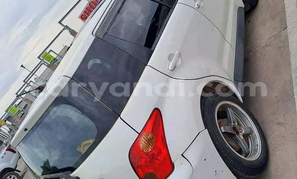 Acheter Occasion Voiture Toyota IST Blanc à Kitwe, Zambie Acheter Occasion Voiture Toyota IST Blanc à Kitwe, Zambie