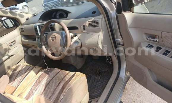Acheter Occasion Voiture Toyota Raum Autre à Kitwe, Zambie Acheter Occasion Voiture Toyota Raum Autre à Kitwe, Zambie