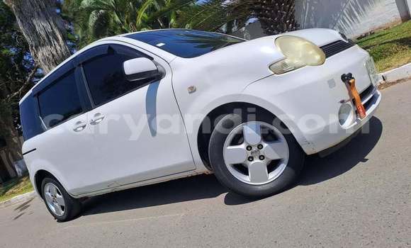 Tenga Tsaru Toyota Sienta Chena Mota in Kitwe in Zambia Tenga Tsaru Toyota Sienta Chena Mota in Kitwe in Zambia