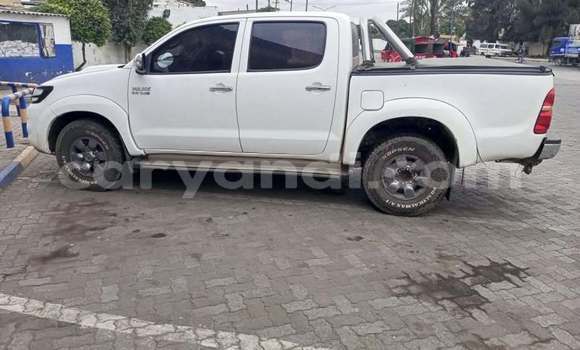 Acheter Occasion Voiture Toyota Hilux Blanc à Kitwe, Zambie Acheter Occasion Voiture Toyota Hilux Blanc à Kitwe, Zambie