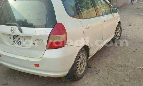 Acheter Occasion Voiture Honda FIT Blanc à Kitwe, Zambie Acheter Occasion Voiture Honda FIT Blanc à Kitwe, Zambie