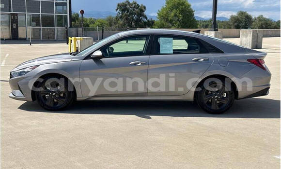 Tenga Tsaru Hyundai Elantra Zvimwe Mota in Lusaka in Zambia Tenga Tsaru Hyundai Elantra Zvimwe Mota in Lusaka in Zambia