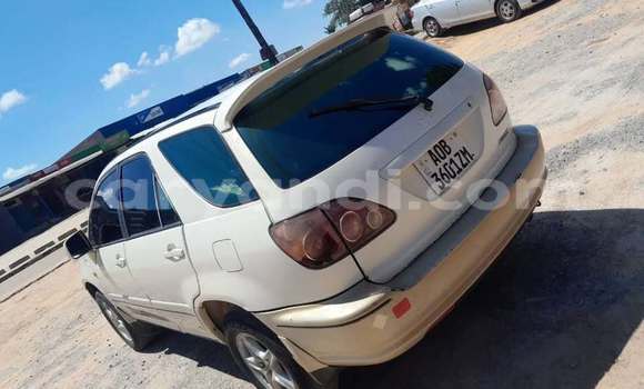 Acheter Occasion Voiture Toyota Harrier Blanc à Kitwe, Zambie Acheter Occasion Voiture Toyota Harrier Blanc à Kitwe, Zambie