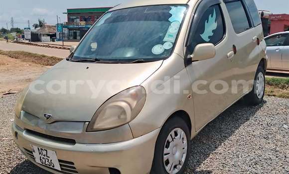 Acheter Occasion Voiture Toyota FunCargo Autre à Kitwe, Zambie Acheter Occasion Voiture Toyota FunCargo Autre à Kitwe, Zambie