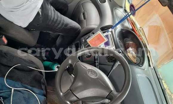 Acheter Occasion Voiture Toyota FunCargo Autre à Kitwe, Zambie Acheter Occasion Voiture Toyota FunCargo Autre à Kitwe, Zambie