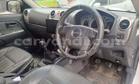 Acheter Occasion Voiture Isuzu KB Blanc à Kitwe, Zambie Acheter Occasion Voiture Isuzu KB Blanc à Kitwe, Zambie