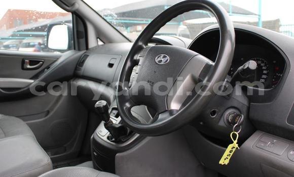 Tenga Tsaru Hyundai H1 Chena Mota in Livingstone in Zambia Tenga Tsaru Hyundai H1 Chena Mota in Livingstone in Zambia