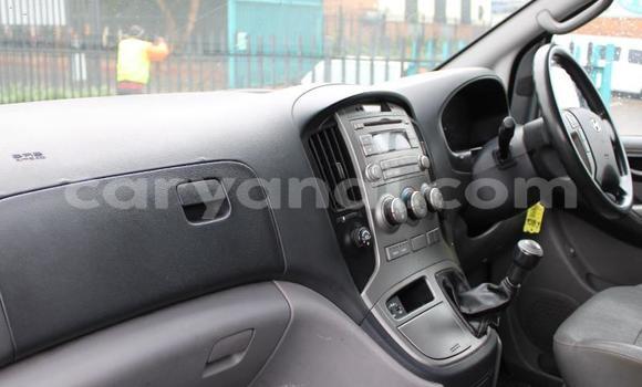 Tenga Tsaru Hyundai H1 Chena Mota in Livingstone in Zambia Tenga Tsaru Hyundai H1 Chena Mota in Livingstone in Zambia