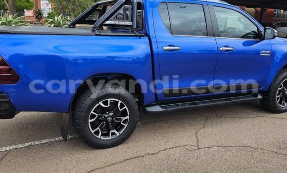 Nunua Ilio tumika Toyota Hilux Bluu Gari ndani ya Livingstone nchini Zambia Nunua Ilio tumika Toyota Hilux Bluu Gari ndani ya Livingstone nchini Zambia