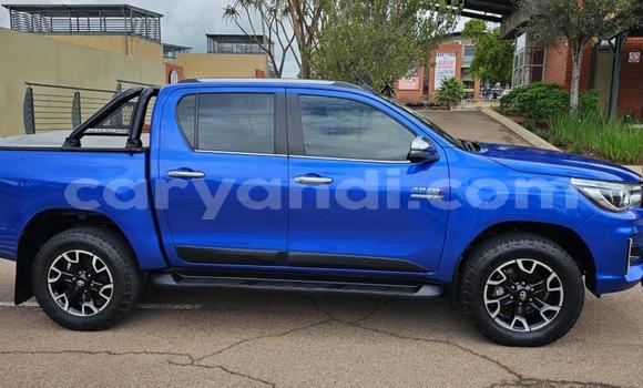 Nunua Ilio tumika Toyota Hilux Bluu Gari ndani ya Livingstone nchini Zambia Nunua Ilio tumika Toyota Hilux Bluu Gari ndani ya Livingstone nchini Zambia