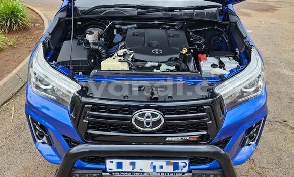 Nunua Ilio tumika Toyota Hilux Bluu Gari ndani ya Livingstone nchini Zambia Nunua Ilio tumika Toyota Hilux Bluu Gari ndani ya Livingstone nchini Zambia