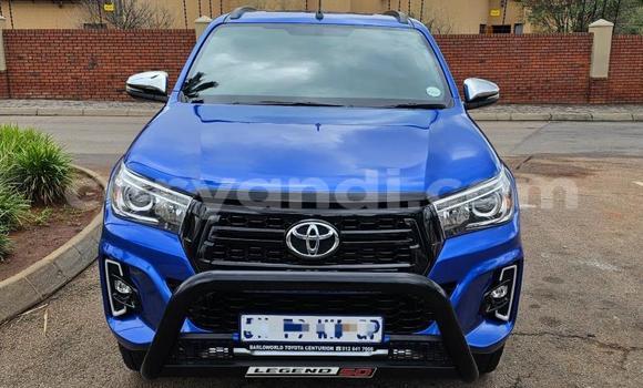 Nunua Ilio tumika Toyota Hilux Bluu Gari ndani ya Livingstone nchini Zambia Nunua Ilio tumika Toyota Hilux Bluu Gari ndani ya Livingstone nchini Zambia