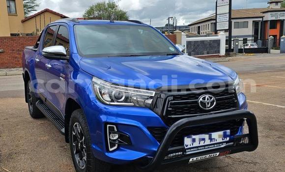 Nunua Ilio tumika Toyota Hilux Bluu Gari ndani ya Livingstone nchini Zambia Nunua Ilio tumika Toyota Hilux Bluu Gari ndani ya Livingstone nchini Zambia