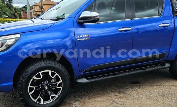 Nunua Ilio tumika Toyota Hilux Bluu Gari ndani ya Livingstone nchini Zambia Nunua Ilio tumika Toyota Hilux Bluu Gari ndani ya Livingstone nchini Zambia