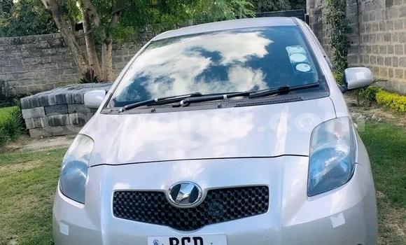 Buy Used Toyota Vitz White Car in Choma in Southern Buy Used Toyota Vitz White Car in Choma in Southern