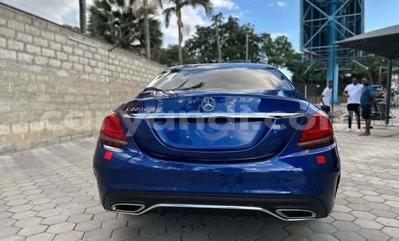 Tenga Tsaru Mercedes‒Benz C–Class Bhuruu Mota in Lusaka in Zambia