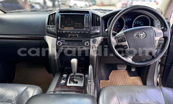 Acheter Occasion Voiture Toyota Hilux Blanc à Lusaka, Zambie Acheter Occasion Voiture Toyota Hilux Blanc à Lusaka, Zambie