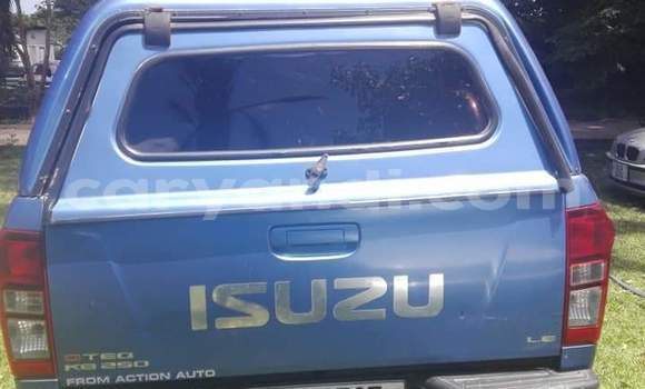 Acheter Occasion Voiture Isuzu KB Bleu à Lusaka, Zambie Acheter Occasion Voiture Isuzu KB Bleu à Lusaka, Zambie