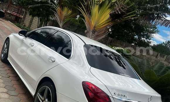 Acheter Occasion Voiture Mercedes‒Benz C–Class Blanc à Lusaka, Zambie Acheter Occasion Voiture Mercedes‒Benz C–Class Blanc à Lusaka, Zambie
