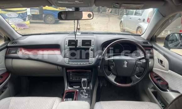 Acheter Occasion Voiture Toyota Crown Noir à Lusaka, Zambie Acheter Occasion Voiture Toyota Crown Noir à Lusaka, Zambie