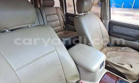 Acheter Occasion Voiture Toyota Land Cruiser Blanc à Lusaka, Zambie Acheter Occasion Voiture Toyota Land Cruiser Blanc à Lusaka, Zambie
