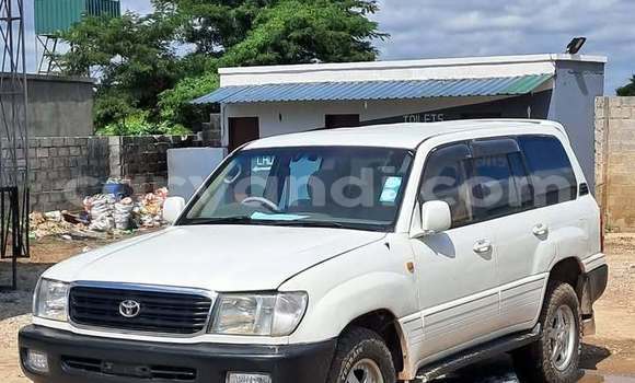 Acheter Occasion Voiture Toyota Land Cruiser Blanc à Lusaka, Zambie Acheter Occasion Voiture Toyota Land Cruiser Blanc à Lusaka, Zambie
