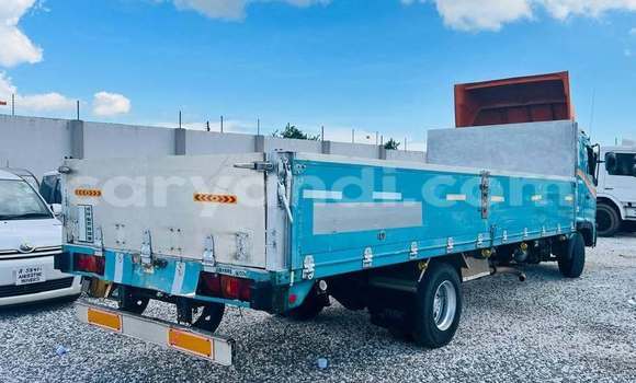 Acheter Occasion Utilitaire Hino Ranger Bleu à Lusaka, Zambie Acheter Occasion Utilitaire Hino Ranger Bleu à Lusaka, Zambie