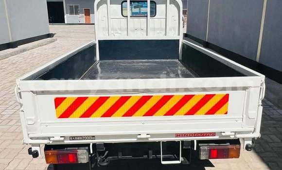 Acheter Occasion Utilitaire Hino 300 Series Blanc à Lusaka, Zambie Acheter Occasion Utilitaire Hino 300 Series Blanc à Lusaka, Zambie