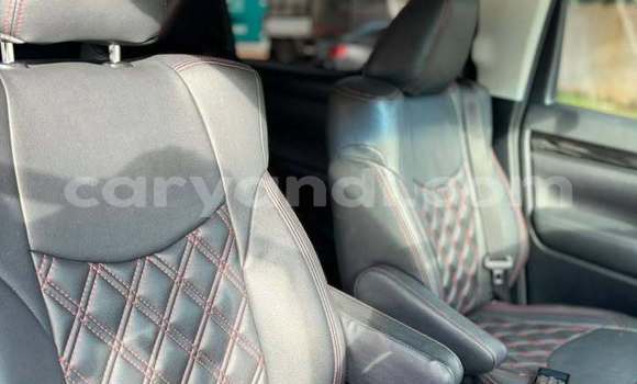 Acheter Occasion Voiture Toyota Alphard Noir à Lusaka, Zambie Acheter Occasion Voiture Toyota Alphard Noir à Lusaka, Zambie