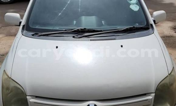 Buy Used Toyota IST White Car in Lusaka in Zambia