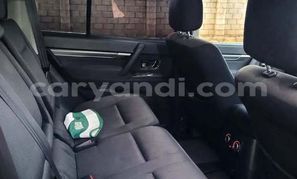 Acheter Occasion Voiture Mitsubishi Pajero Bleu à Lusaka, Zambie Acheter Occasion Voiture Mitsubishi Pajero Bleu à Lusaka, Zambie