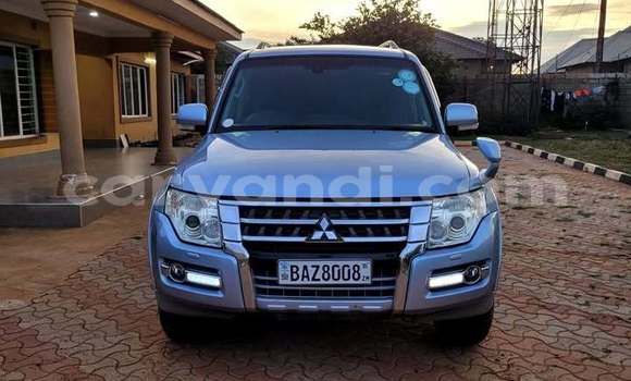 Acheter Occasion Voiture Mitsubishi Pajero Bleu à Lusaka, Zambie Acheter Occasion Voiture Mitsubishi Pajero Bleu à Lusaka, Zambie