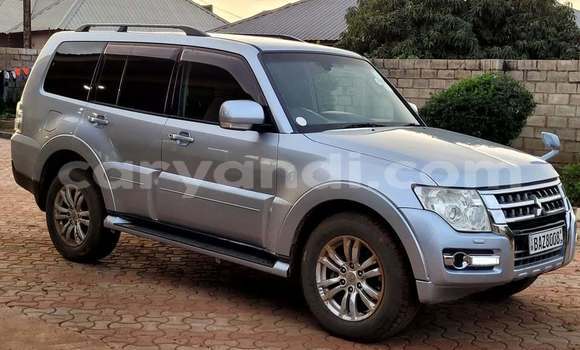 Acheter Occasion Voiture Mitsubishi Pajero Bleu à Lusaka, Zambie Acheter Occasion Voiture Mitsubishi Pajero Bleu à Lusaka, Zambie
