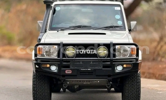 Buy Used Toyota Land Cruiser White Car in Lusaka in Zambia Buy Used Toyota Land Cruiser White Car in Lusaka in Zambia