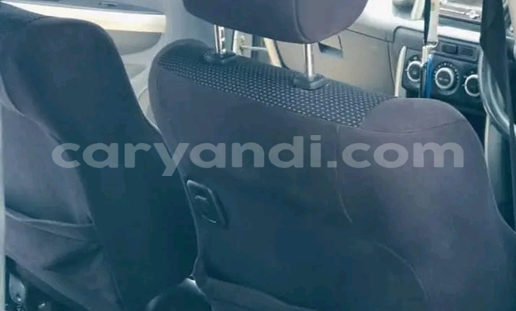 Acheter Occasion Voiture Toyota IST Gris à Lusaka, Zambie