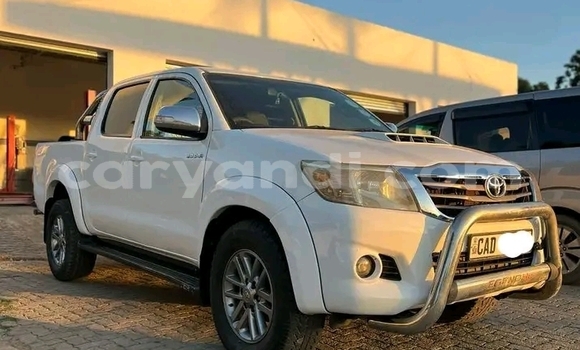 Tenga Tsaru Toyota Hilux Chena Mota in Lusaka in Zambia Tenga Tsaru Toyota Hilux Chena Mota in Lusaka in Zambia