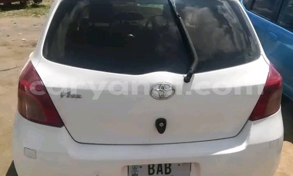 Buy Used Toyota Vitz White Car in Lusaka in Zambia